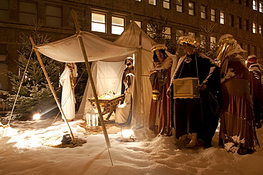 Nativity scene in the snow, Essen, Ruhr Area, North Rhine-Westphalia, Germany, Europe