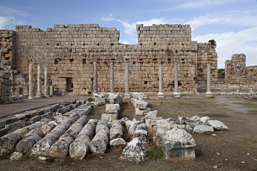 Former bath, ancient archaeological site of Perge, Antalya, Turkish Riviera, Turkey, Asia