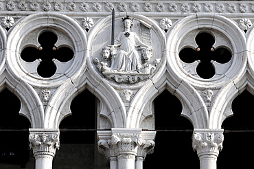 Detail, Doge's Palace, Palazzo Ducale di Venezia, Piazza San Marco, Venice, Veneto, Italy, Europe