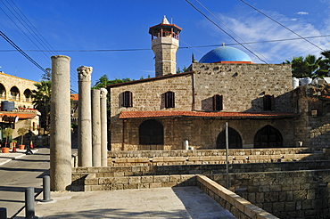 Old mosque and ancient coloumns at Byblos, Unesco World Heritage Site, Jbail, Lebanon, Middle East, West Asia