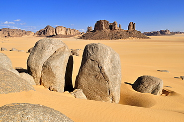 Tassili n'Ajjer National Park, Unesco World Heritage Site, Tikobaouine Region near Erg Admer, Wilaya Illizi, Algeria, Sahara, North Africa