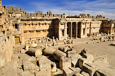 Antique ruins at the archeological site of Baalbek, Unesco World Heritage Site, Bekaa Valley, Lebanon, Middle East, West Asia