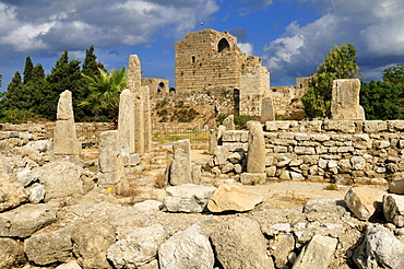 Antique Obelisk Temple with crusader castle, archeological site of Byblos, Unesco World Heritage Site, Jbail, Jbeil, Lebanon, Middle east, West Asia