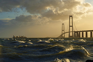 Store Belt, Great Belt Bridge in heavy surf, Nyborg, Korsor, South Denmark, Denmark, Europe