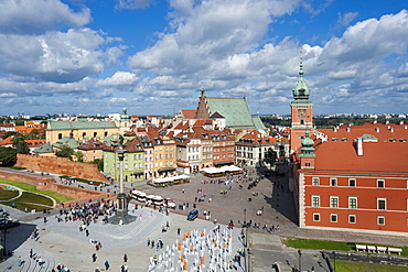 Castle square, Plac Zamkowy, with the Royal Palace, Sigismund's Column, Sv. Jana cathedral and St. Martin's Church, Warsaw, Mazowieckie, Mazury, Poland, Europe