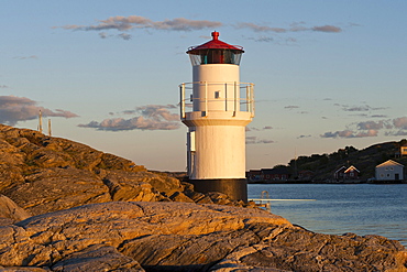 Lighthouse, Molloesund, Vaestra Goetaland County, Sweden, Europe