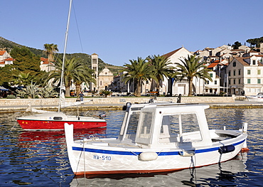 Fishing boats, behind, St. StephenÃ­s Cathedral, Hvar, Hvar Island, Croatia, Europe