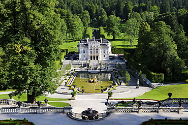 Linderhof Palace, castle of Bavarian King Ludwig II, Graswangtal valley, Oberammergau, Ammergau Alps, Upper Bavaria, Bavaria, Germany, Europe