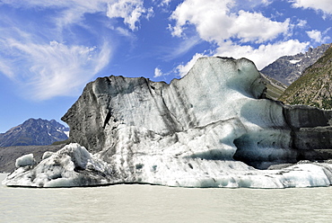 Icebergs on Tasman Lake, Mount Cook National Park, South Island, New Zealand