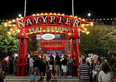 Night shot, gateway to the Navy Pier amusement park, Chicago, Illinois, United States of America, USA