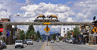 Elk antler arch, world's largest arch made of elk antlers (Cervus canadensis), Afron, Wyoming, USA, North America