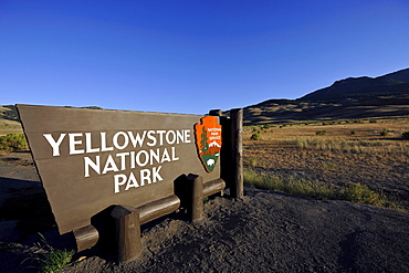 Welcome sign at the North Entrance, Yellowstone National Park, Montana, United States of America, USA