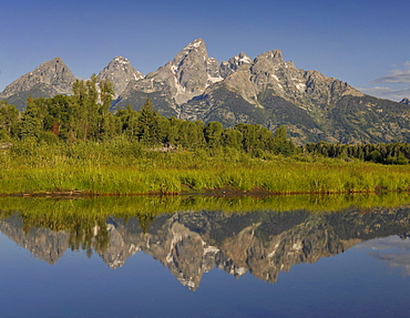 Snake River, Schwabacher Landing, in front of Teton Range, Grand Teton National Park, Wyoming, United States of America, USA