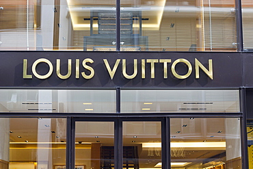 Louis Vuitton, luxury shop, Neuer Wall, Hamburg, Germany, Europe