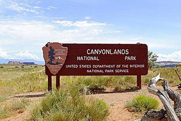 Entrance sign, Canyonlands National Park, Utah, United States, America