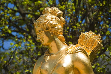 Schloss Schwetzingen Palace, statue of the hunting goddess Diana in the Palace Gardens, Schwetzingen, Electoral Palatinate, Baden-Wuerttemberg, Germany, Europe