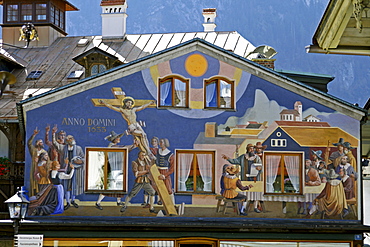 "Lueftlmalerei", painted building facade, Oberammergau, Bavaria, Germany, Europe