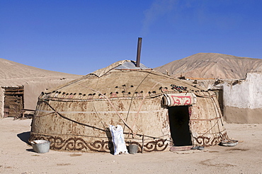 Lonely yurt in Bununkul, Pamir mountains, Tajikistan, Central Asia