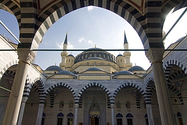 Azadi Mosque, Ashgabat, Turkmenistan, Central Asia