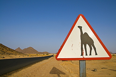 Warning sign warning of camels in desert, Essendilene, Algeria, Africa