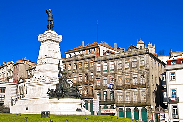 Statue of Prince Henry the Navigator, old town of Porto, Portugal, Europe