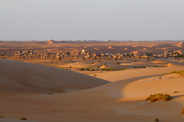 Sahara, near Chinguetti, Mauretania, northwestern Africa