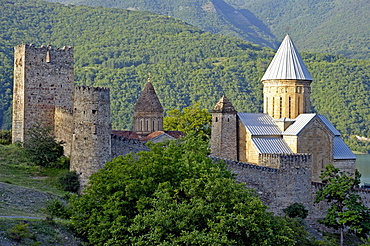 Church of the Assumption and defence tower, the upper castle of Ananuri Fortress, Shinwali, Georgian Military Road, Georgia, Western Asia