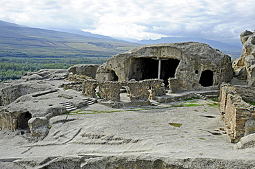 Cave complex town of Uplistsikhe, since 10th Century BC, Georgia, Eurasia