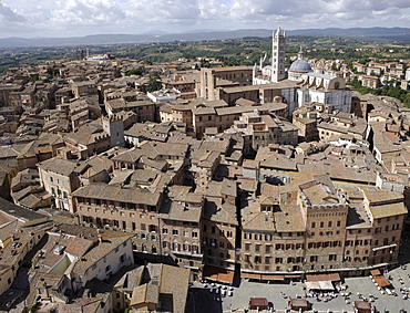 View of Siena with Santa Maria Assunta Cathedral, Siena, Tuscany, Italy, Europe