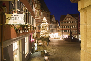 Market place with town hall at Christmas time, Tuebingen, Baden-Wuerttemberg, Germany, Europe