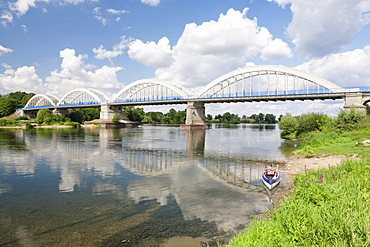 Bridge over the Loire at Muides sur Loire, Departement Loir-et-Cher, Region Central, France, Europe