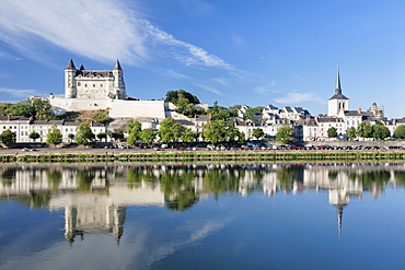 City view with castle and church of Saint Pierre, Saumur, Department Maine-et-Loire, Region Pays de la Loire, France, Europe