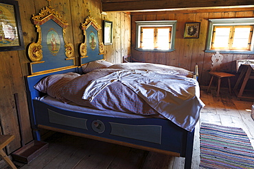 Bedroom at the Lukashof farm, Markus Wasmeier Farm and Winter Sports Museum, Schliersee, Upper Bavaria, Bavaria, Germany, Europe