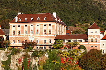 Castle with Schlosshotel Duernstein castle hotel, overlooking the Danube river, Wachau, Waldviertel, Lower Austria, Austria, Europe