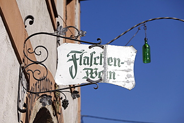 Sign, Flaschenwein or bottled wine, Winzerhaus wine merchant's house in Woesendorf in the Wachau, Waldviertel, Lower Austria, Austria, Europe