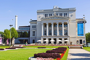 Latvijas Nacionala Opera, Latvian National Opera by L Bonstet, reconstructed by R G Smelings, Operas Laukums, Opera Square, Riga, Latvia, Northern Europe