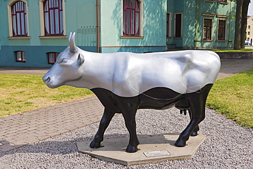 Juras Govs, The Sea Cow, sculpture, Cow Parade, Ostas ielas promenade, Spikeru piekraste, Ostas Street Promenade, Coast of Warehouses, also known as Venta Embankment, Ventmala, Ventspils, Kurzeme, Latvia, Northern Europe