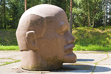 Lenin Monument, Bijusi PSRS Zeltenu kodolrakesu baze, Former UssR Zelteni nuclear missile base, Zeltini parish, Aluksne Municipality, Vidzeme, Latvia, Northern Europe