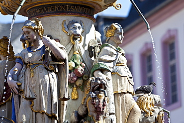 Detail, Petrusbrunnen, St. Peter's Fountain, Hauptmarkt square, Trier, Rhineland-Palatinate, Germany, Europe