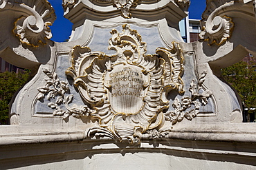 Detailed view, Sankt Georgsbrunnen fountain, Kornmarkt square, Trier, Rhineland-Palatinate, Germany, Europe