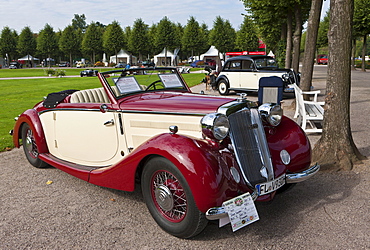 Horch 930 V Glaeser Roadster, built in 1937, Germany, Classic-Gala, Concours d'Elegance in the Baroque castle gardens, Schwetzingen, Baden-Wuerttemberg, Germany, Europe