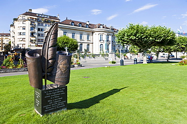 Bronze monument to Nicolas Gogol, Vevey, Lake Geneva, canton of Vaud, Switzerland, Europe