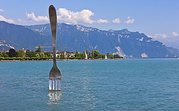 La Fourchette, the fork, sculpture created by Jean-Pierre Zaugg, located in front of the Alimentarium Museum, Vevey, Lake Geneva, canton of Vaud, Switzerland, Europe