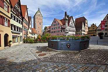 Historic district of Dinkelsbuehl, Woernitztor gate at the back, administrative district of Ansbach, Middle Franconia, Bavaria, Germany, Europe