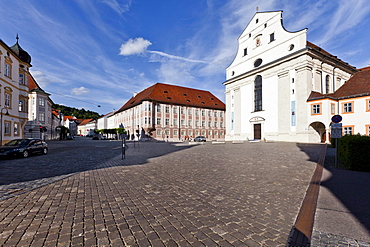 Residenzplatz square, Eichstaett, Altmuehltal valley, Upper Bavaria, Bavaria, Germany, Europe