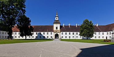 Maximilianshof yard at the Altes Schloss Schleissheim castle with castle gardens, Oberschleissheim near Munich, Upper Bavaria, Bavaria, Germany, Europe