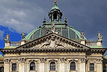 Gable of the Palace of Justice, 1891-1897, Prielmayerstrasse 7, Munich, Bavaria, Germany, Europe