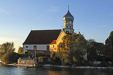 Schloss Wasserburg castle and Sankt Georgs Kirche church in the evening seen from Lake Constance, Wasserburg am Bodensee, Bavaria, Germany, Europe