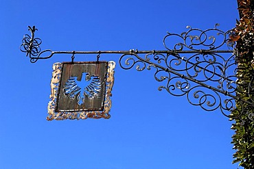 Hanging sign of the inn "Zum Adler", Kammereckerplatz 3, Heilsbronn, Middle Franconia, Bavaria, Germany, Europe