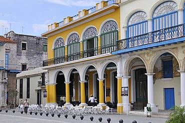 Beer bar in the Plaza Vieja square, old town, Havana, Cuba, Caribbean, Central America